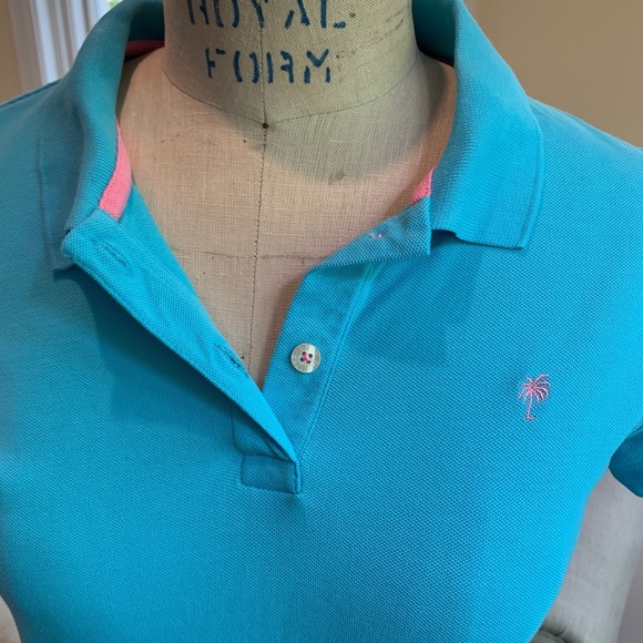 Lilly Pulitzer slim fit, collared, short sleeve - Picture 2 of 3